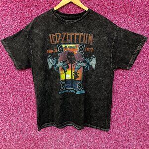 Led Zeppelin 1977 in Concert Retro T-Shirt Large